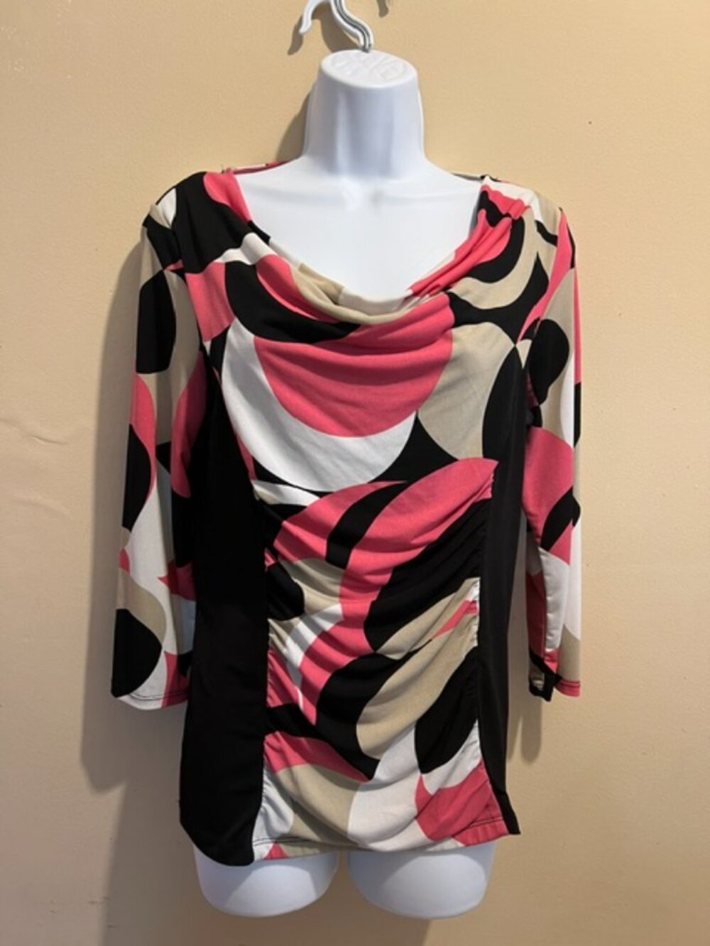 Dana Buchman, top, spandex, pink/blk/wht, 3/4 slv. Abstract print